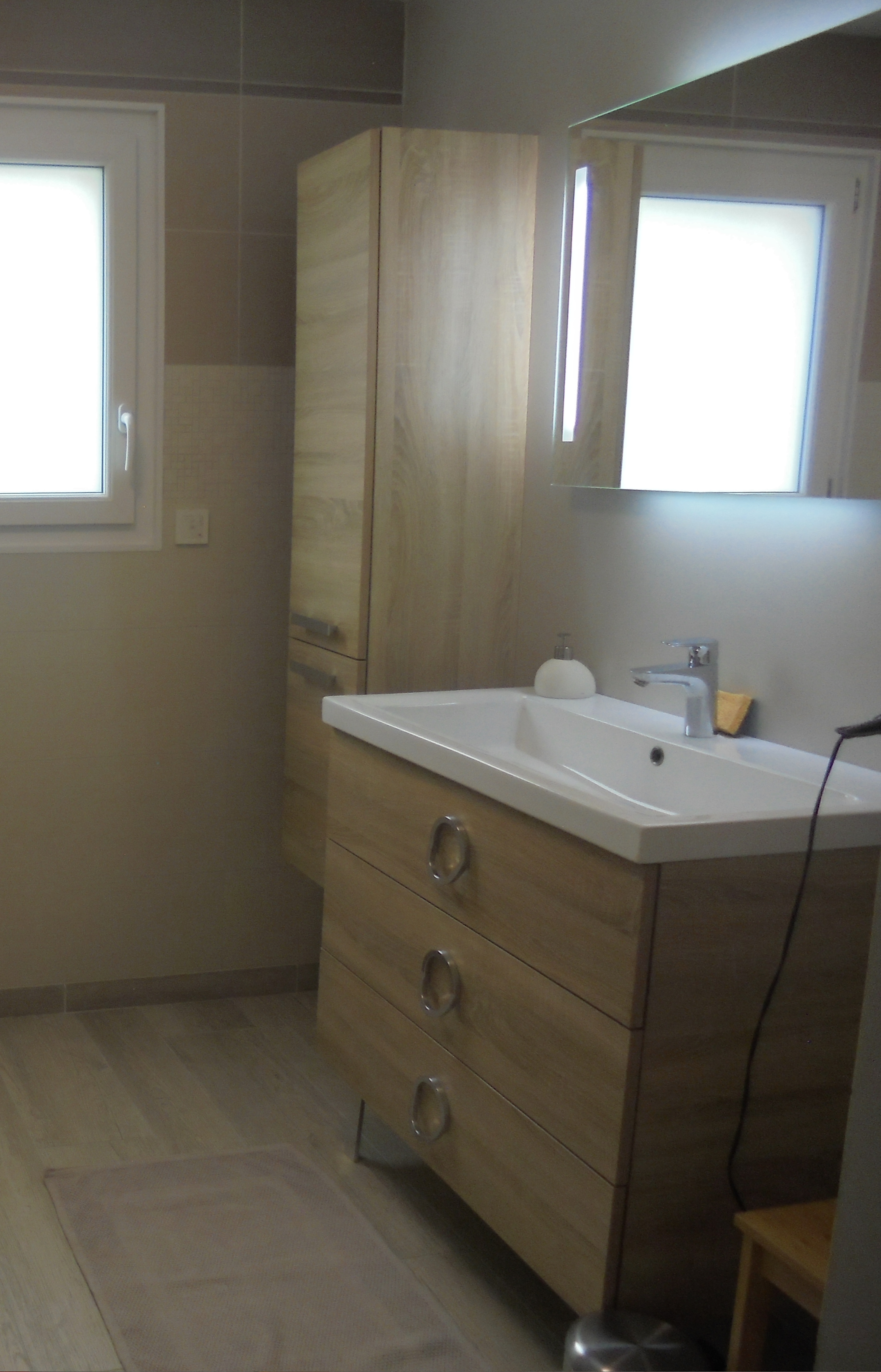 Salle de bain parentale, vue côté droit